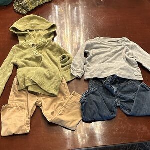 Pair of baby boy fall outfit sets size 12-18M
